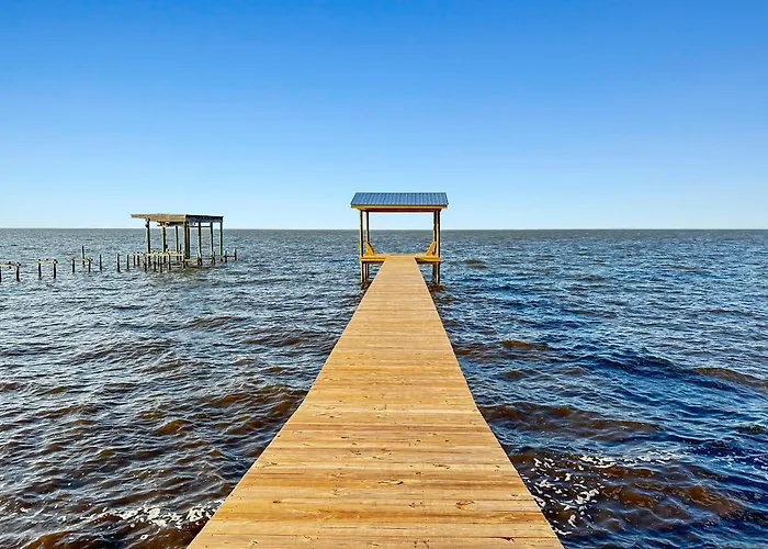 Holiday home Baywatch Paradice Bayfront, Private Pier, Sleeps 8 Fenced Dog Area 8 M To *